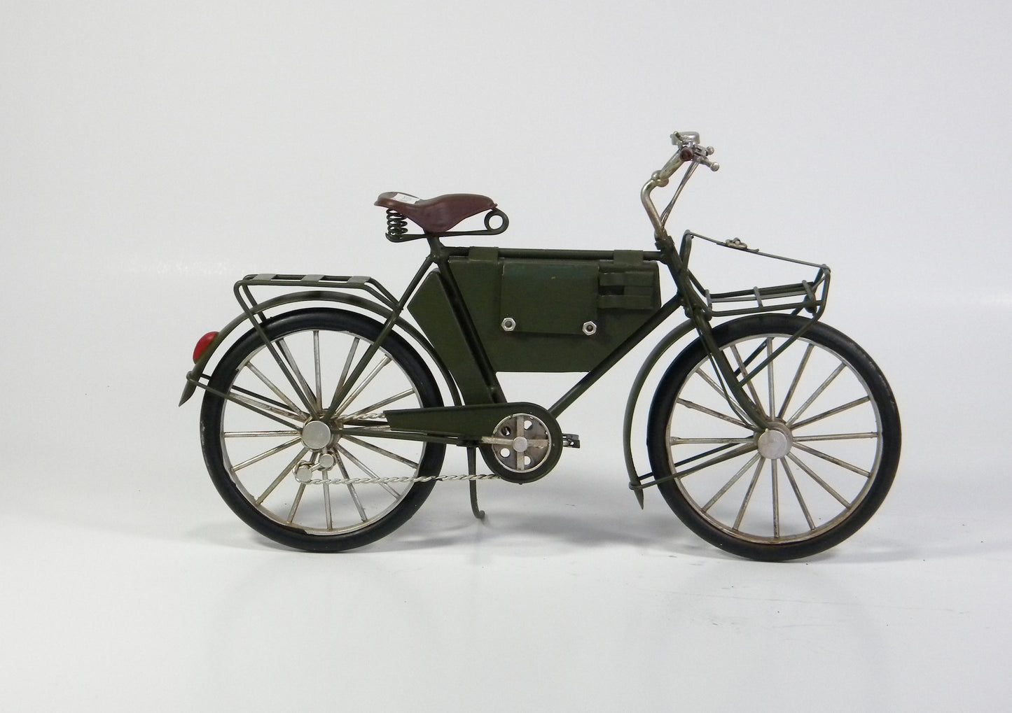 Vintage Green Bicycle – Handcrafted Metal Bike Ornament