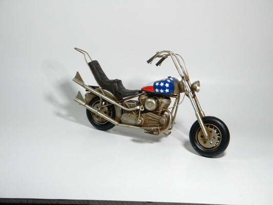 Vintage Metal Motorcycle – Handcrafted Decor Collectible